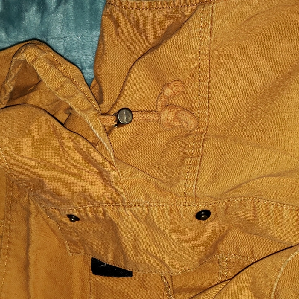 Love Tree sleeveless utility vest with hood in mustard - Picture 4 of 7